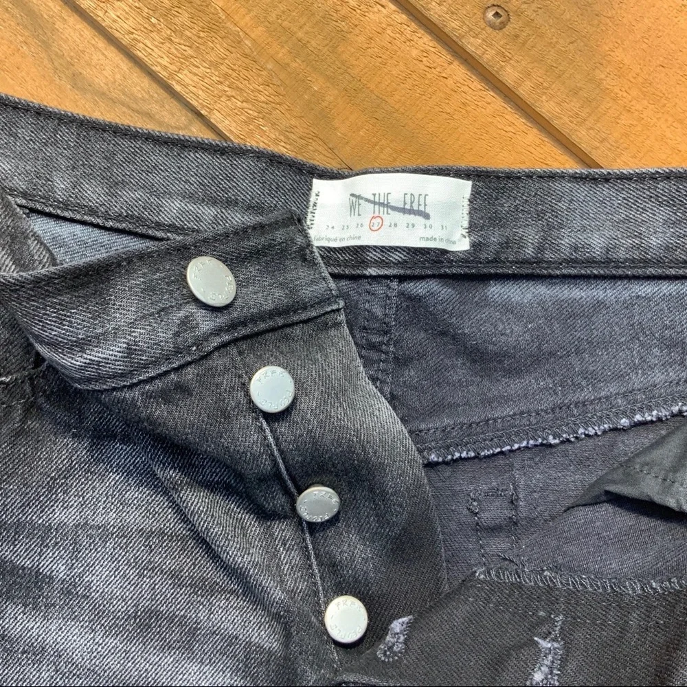 Free People Black Tonal Color Cut Off Jean Shorts  Fringe Hem Size 26 LAST PAIR